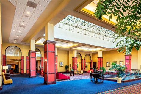 Renaissance riverview plaza hotel. Things To Know About Renaissance riverview plaza hotel. 