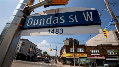 Renaming Toronto’s Dundas Street: ‘Important first step’ or wasteful expense?
