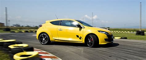 Renault megane rs 250 cup problems. cup.  The french know a thing or two about ...