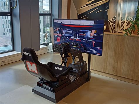 Rent a Red Bull Playseat - Bernax Race Simulators