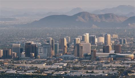 What is the average rent in Phoenix? According to Rent Cafe the average 1 bedroom apartment in Phoenix is $1,271. Nationwide, Bungalow residents save an average of …. 