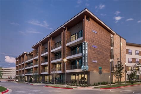 Rent an apartment austin. Our rentals program locates second-chance leasing opportunities in Leander, Cedar Park, Buda, and all the surrounding areas of Austin. We are the leading public resource for people with poor rental histories, low credit scores, and criminal violations. Let us find Austin’s 2nd chance apartments near you. Explosive growth is the best way to ... 