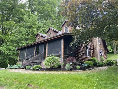 Rent in ohio. Top-rated vacation rentals in Ohio. Guests agree: these vacation rentals are highly rated for location, cleanliness, and more. Guest favorite. Cabin in Salem. 4.99 (478) The “Dreamcatcher” Treehouse with Private Hot Tub. The "Dreamcatcher" Treehouse is a unique secluded hideaway perched high above the scenic ravine and rolling creek. 