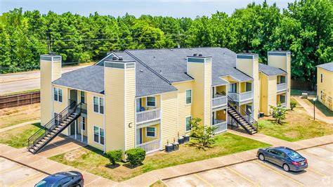 Rent in shreveport. RiverScape Apartment Homes is a luxury apartment community in Shreveport, Louisiana located on Clyde Fant Parkway offering luxurious 1, 2 and 3 bedroom apartments. Apartment for Rent View All Details. Schedule Tour. (318) 684-6941. 