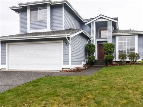 Deposit plus first month rent (can be prorated) to move in Water and sewer are fixed $100/mo This property does not accept pets. Call to schedule: 253–2 99–2088, extension 402 Shown by appointment only. Downtown Puyallup Duplex is a house located in Pierce County and the 98371 ZIP Code. This area is served by the Puyallup attendance zone.. 