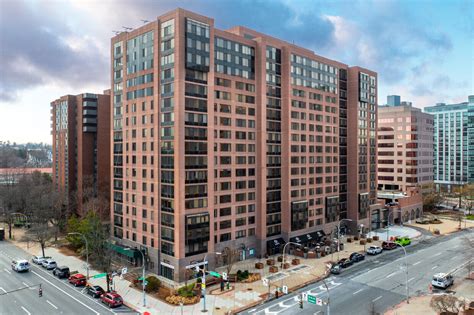 Rentals in white plains ny. See all available apartments for rent at The Duet - Downtown in White Plains, NY. The Duet - Downtown has rental units ranging from 617-1261 sq ft starting at $2665. 