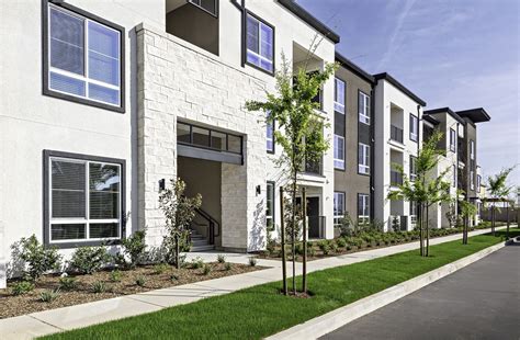 Luxury Community on the Figarden loop in Fresno you will find a quaint and charming rental community for those 55 and better. The Gates at Figarden offers 2 and 3 bedrooms single level apartment homes with attached 2 car garages. . 