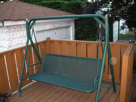 Replace patio swing seat. Easy to install: With tunnel loops on both sides, you only need to tighten the screws to install this swing seat replacement canopy on the swing. Easy to carry: Lightweight and easy to carry. You can easily fold this patio swing canopy replacement when you don't need to use it. Overall dimensions: 75.6" W x 56.7" D (192 x 144 cm). Swing roof only 