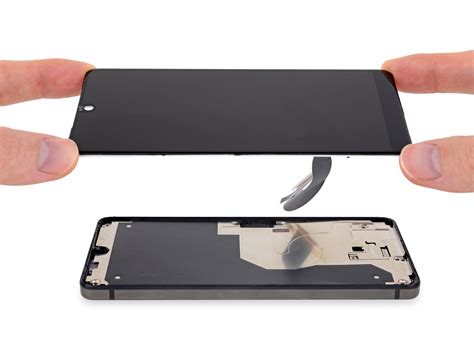 Replace phone screen. If you are a Safelink customer and in need of a replacement phone, you may be wondering about the benefits of ordering one. A replacement phone can come in handy when your current ... 