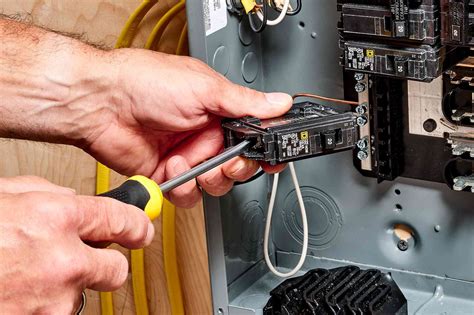 Replacing circuit breaker. how to change and install Siemens Circuit Breaker. (Tutorial part 23) 