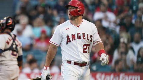Report: Angels would trade Mike Trout if he wants it 