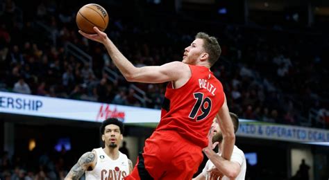 Report: Raptors re-sign Jakob Poeltl to four-year, $80M contract