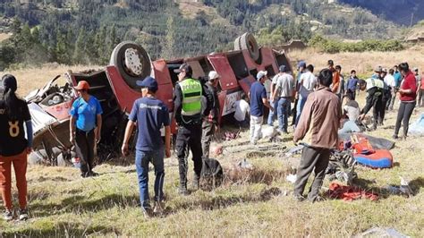 Reportan al menos 9 muertos y 14 heridos en accidente de bus en la región de  Áncash