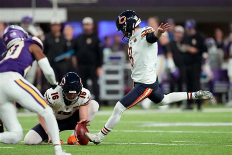 Reports: Bears ink Cairo Santos to extension