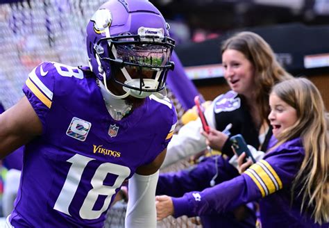 Reports: Vikings plan to place star receiver Justin Jefferson on injured reserve