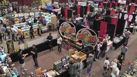Here's a full hour tour of the 2019 San Diego Reptile Super Show showcasing majority of the vendors and their animals. Enjoy! Please, Subscribe!. 