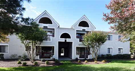 Reserve south apartments. Monthly Rent. $1,148 - $1,669. Bedrooms. 1 - 3 bd. Bathrooms. 1 - 2 ba. Square Feet. 716 - 1,337 sq ft. The Reserve at Mill Landing Apartments in Lexington, South Carolina, offers you the wonderful feeling of small town life with all … 