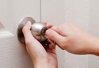 Residential Locksmith – Charlies Security