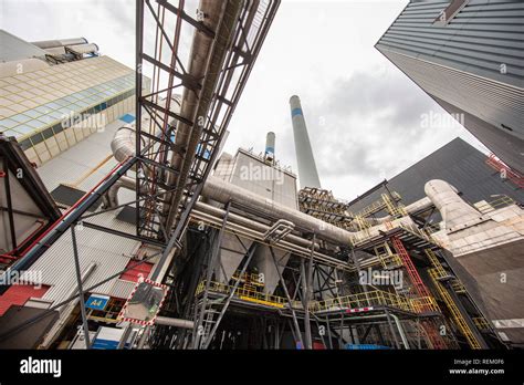 Residual waste netherlands.  We Processing of household waste varies widely be...