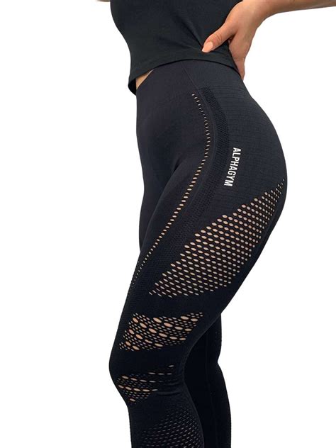 Resistance band leggings. The Sportbit Exercise Resistance Bands come in a pack of five with three bands measuring 10 inches long and 2 inches wide and two bands measuring 12 inches long and 3 inches wide. The 12-inchers ... 