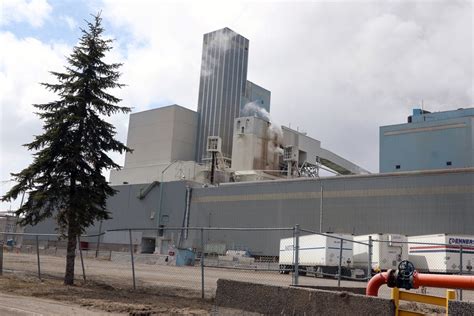 Resolute Forest Products signs deal to sell pulp and paper mill in Thunder Bay, Ont.