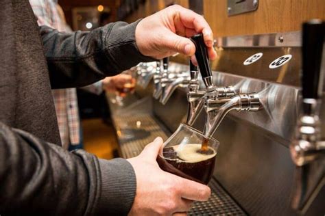 Restaurant chain with self-pour beer taps coming to Arapahoe Square