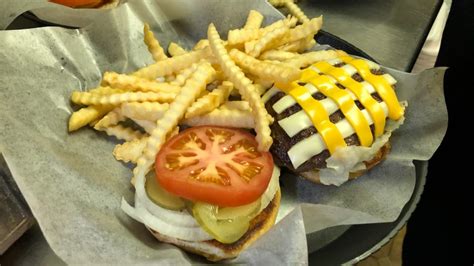 Restaurant in Tiny Northeast Iowa Town Takes Best Burger …