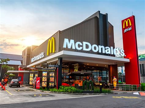 Restaurant or fast food. McDonald’s is currently the most popular fast food restaurant in Germany. The first ever in the country opened in Munich in 1971. Other leading fast food chains for Germans include... 