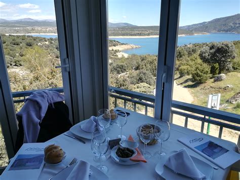 Restaurante el Picachuelo y sus ventanas al Atazar