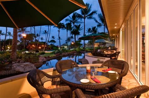 Restaurants in hilo hawaii. An interesting fact about the volcanoes in Hawaii is that although there are five active volcanoes, only three have been active in the last 200 years. These volcanoes are Kilauea, ... 