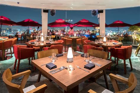 Restaurants in marina district. Marina Vallarta is a bit like a resort within a resort with an exclusive Marina filled with yachts, boats and charters, plus a a championship 18-hole golf course designed by Joe Finger. 