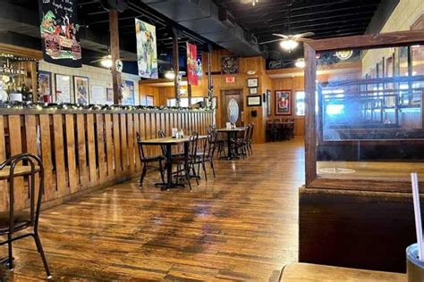 Restaurants in north little rock ark. Here at Skinny J's we pride ourselves on quality and service! We are a family owned restaurant going on 10 years of providing northeast and central Arkansas with hand crafted burgers, Angus beef hand cut steaks, as well as a multitude of other delectable options. 