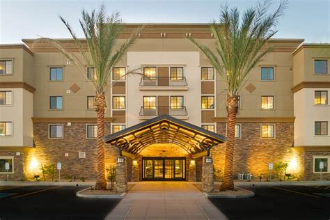 Restaurants near Staybridge Suites Phoenix - Chandler, an IHG Hotel