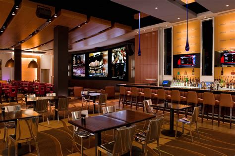 4. 5. ›. Discover the best restaurants in National Harbor! With ample dining places near DC, National Harbor offers visitors dockside dining and global cuisine.. 