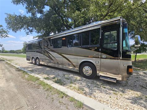 Restored wanderlodge. Wander Works Coach Service. 5 Kohler Late model fender fla...
