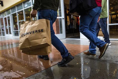 Retail sales dip 0.4% in February after buying burst in Jan.