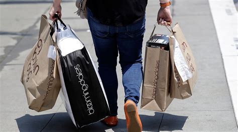 Retail sales up 0.4% in April as shoppers pick up spending in solid job market