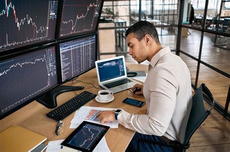 As a trader, your first goal should be to survive. Much of Aziz’s strategies revolve around trading volume. Support and resistance trading and VWAP trading are efficient and effective strategies for day traders. 81% of retail investor accounts lose money when trading CFDs with this provider.. 