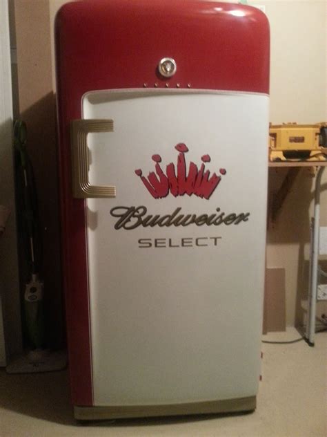Retro beer fridge. .  <a href=https://testnnnn.on-forge.com/assets/images/lahay/index.p...