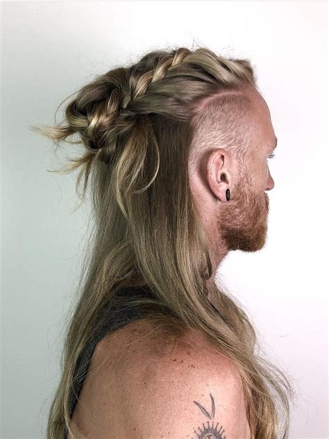 Reverse mullet viking. April 27, 2021 Traditions Pinterest Apart from their love of sea exploring and spirit of adventure, Vikings are known for their characteristic braided hairstyle. (Image: Nejron via Dreamastime) There are many tales and folktales about the Vikings. 