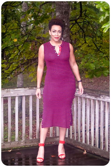 Review: Simplicity 8334 A Striped Sleeveless Henley Dress!