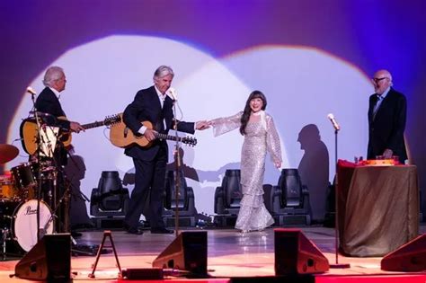 Review: The Seekers 50th Anniversary Farewell Tour