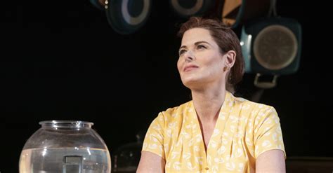 Reviews: What Did the Critics Have to Say About Debra Messing in ...