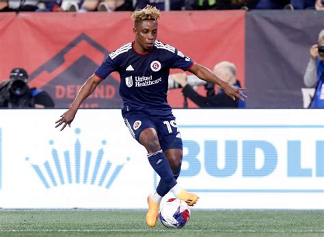 Revolution deal Latif Blessing to Toronto for Marc-Anthony Kaye