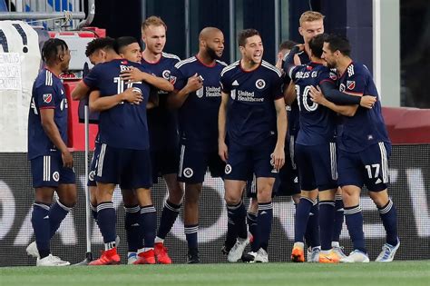 Revolution extend home unbeaten streak with a 2-1 victory over Toronto FC