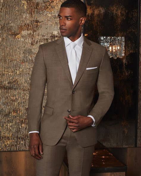 From beach weddings to indoor ceremonies, Jim’s Formal Wear has the perfect suit rentals to fit every lifestyle. Choose from our wide selection of formal wear and then dress it up or down with different accessories to achieve the right look. Our expert stylists are also here to help you find exactly what you’re looking for.. 