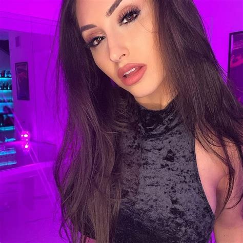 Here's a new Reya Sunshine's private solo show from Snapchat, 01/11/2018. Reya Sunshine is a dancer, webcam model. Age: 26. You must be logged-in or registered for see links Reactions: Guyver311, Carey mahoney and neb6969. crapper The Fappening Bot. Staff member. Jun 4, 2018 #2 Added.