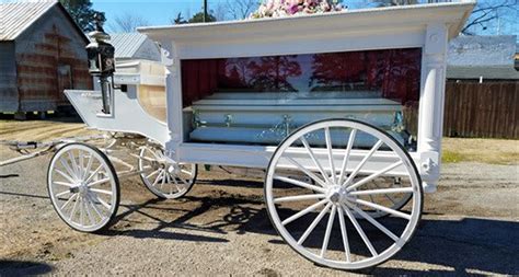 Reynolds Funeral Home provides funeral and cremation services to fam