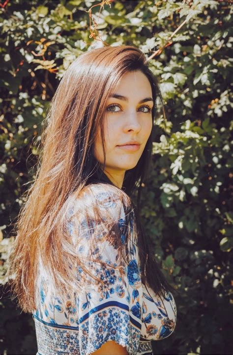 Rheagan Female Model Profile 