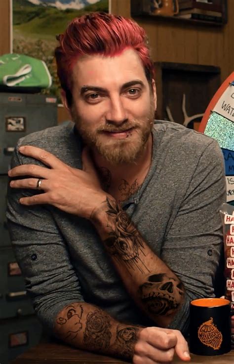 Rhett and link tattoo. Nov 28, 2016 · It wasn't until two months ago when Rhett started to get suspicious of Link.He would leave the shop around 8 and wouldn't come home until 2 or 3 in the morning smelling like weed and alcohol and Even though Rhett did smoke and drink as well he didn't like the fact that Link would leave him without an explanation and the next day would act like ... 
